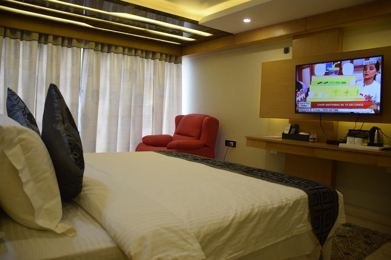 Hotel Golden Tree à Purî Extérieur photo